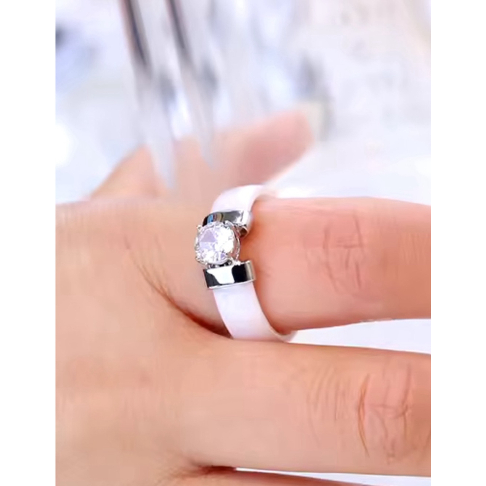 1ct Solitaire Simulated Diamond Ceramic Ring White & Silver | Nwt Sz 5